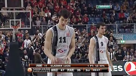 穆勒：留胡子是想尝试不同的造型，队友们很喜欢我的络腮胡（穆勒谈蓄须：想尝试新造型，队友们都喜欢我的络腮胡）