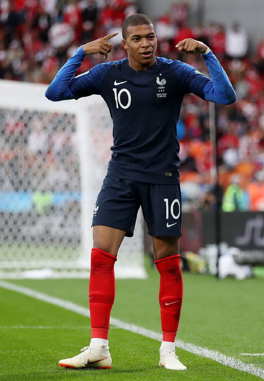 阿斯：努涅斯与萨拉赫关系密切，可能帮助利雅得新月引进后者（阿斯：努涅斯或凭私交助利雅得新月签下萨拉赫）