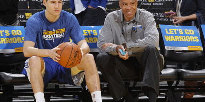 青岛伤兵满营迎常规赛！齐鲁德比争议判罚成导火索？（常规赛将至青岛伤情告急，齐鲁德比争议吹罚会否引爆矛盾？）