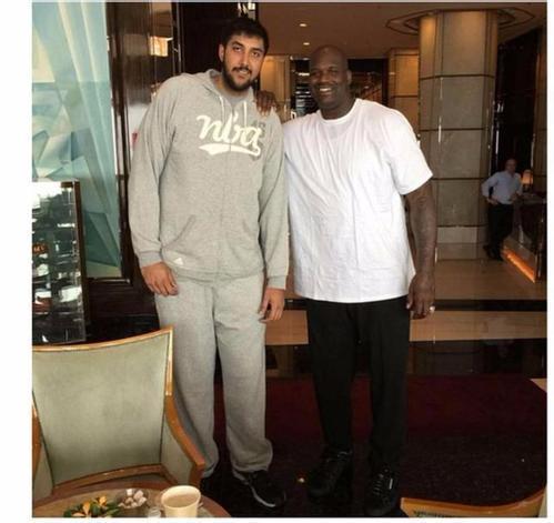 BBC公布年度体坛人物候选：萨拉赫、大谷翔平入选（BBC发布年度体育人物候选名单：萨拉赫与大谷翔平入围）