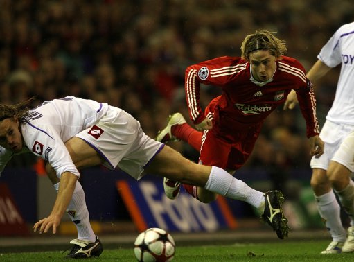 皇马未来之星再次闪耀伯纳乌（伯纳乌再迎皇马新星高光时刻）