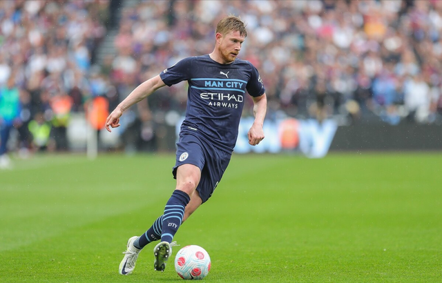 年轻后腰成长速度堪比开挂（年轻后腰的成长宛如火箭加速）