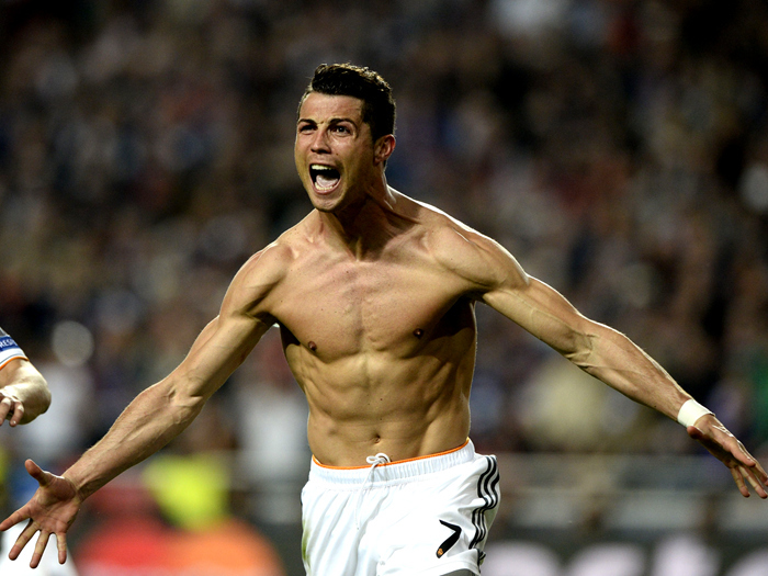 每体：卡萨多在与巴萨进行续约谈判，但他的顺位已经下降（每体：卡萨多与巴萨续约谈判进行中，但其队内顺位已下滑）