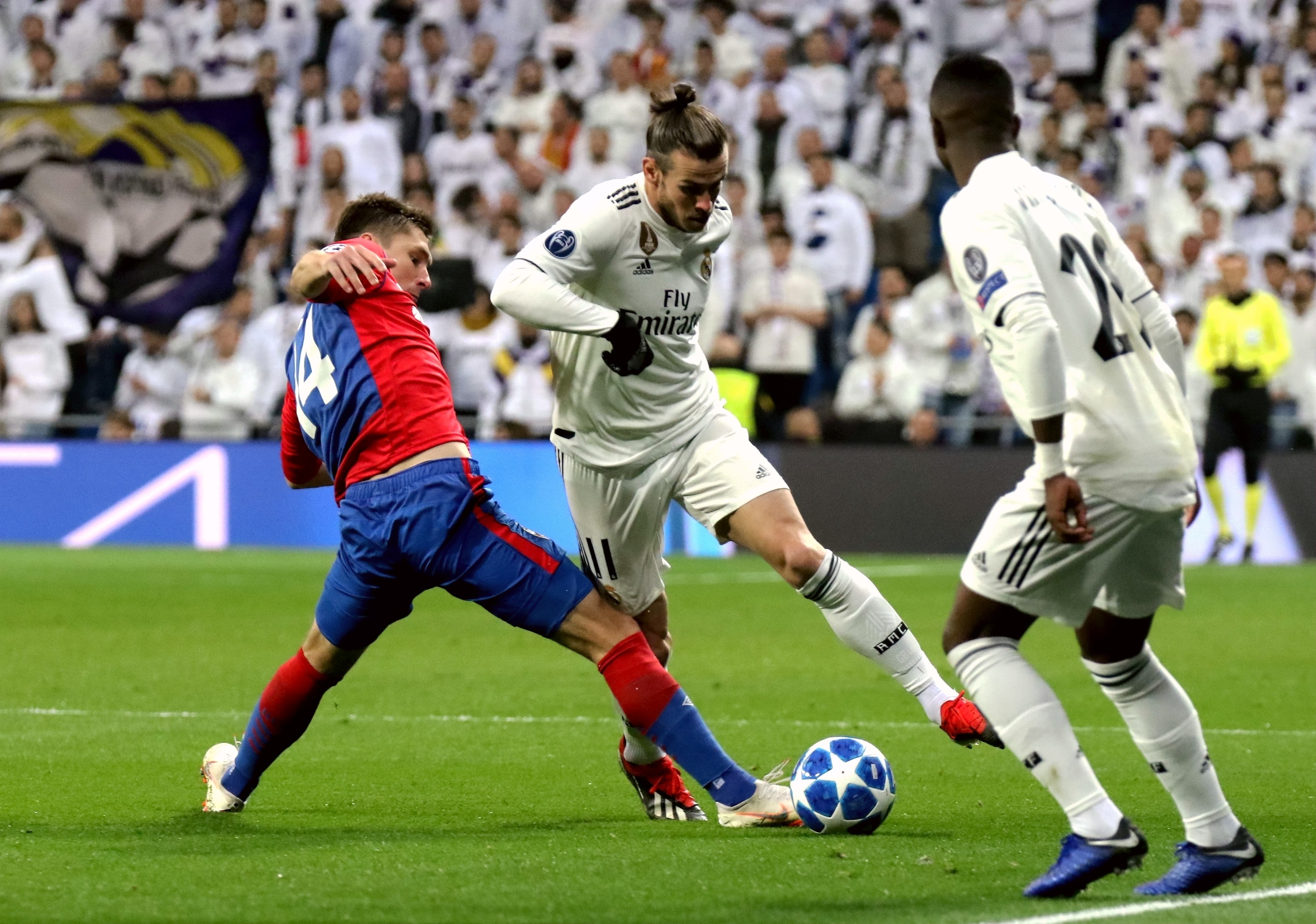 足球世界杯亚洲区预选赛关键比赛回顾（世预赛亚洲区关键战复盘）