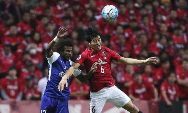 佐拉：当年有幸和马拉多纳一起练习任意球，让我能力明显提升（佐拉忆与马拉多纳共练任意球：我的能力因此大幅提升）