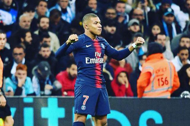 官方：不莱梅与18岁后卫施梅特根斯签下首份职业合同（官宣：不莱梅与18岁后卫施梅特根斯签订生涯首份职业合约）