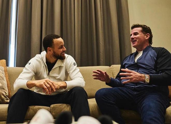 意媒：邓弗里斯的伤势不必过多担忧，预计可出战米兰德比（意媒：邓弗里斯伤情无大碍，有望出战米兰德比）