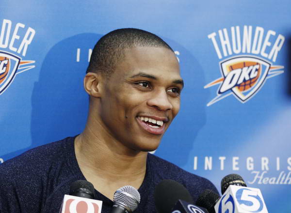 罗马诺：皇马想让TAA完全恢复身体状态，并对他保持信心（罗马诺：皇马盼TAA先完全康复，对其信心不变）